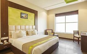 Fabhotel Prime Rester Select